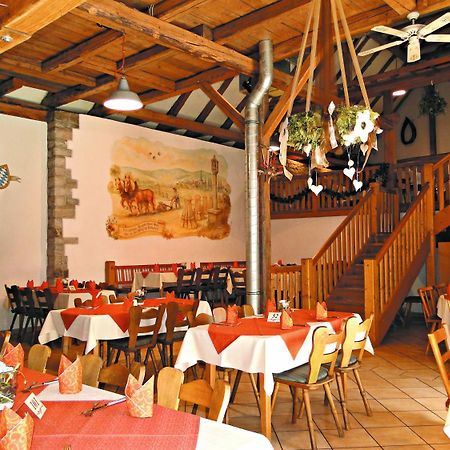 Hotel Schwarzes Ross Schwarzach am Main Bagian luar foto